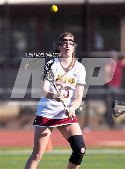 Thumbnail 1 in Menlo-Atherton vs University photogallery.