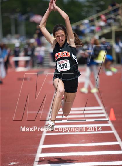 Thumbnail 2 in NYSPHSAA Track and Field Championships  photogallery.