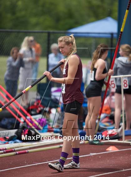 Thumbnail 2 in NYSPHSAA Track and Field Championships  photogallery.