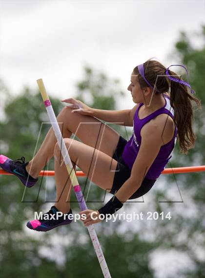 Thumbnail 2 in NYSPHSAA Track and Field Championships  photogallery.
