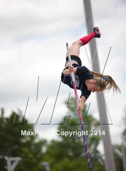 Thumbnail 3 in NYSPHSAA Track and Field Championships  photogallery.