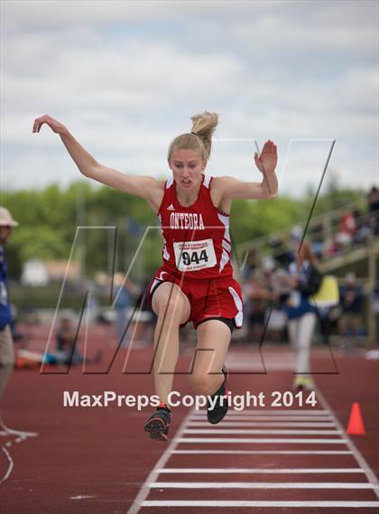 Thumbnail 3 in NYSPHSAA Track and Field Championships  photogallery.