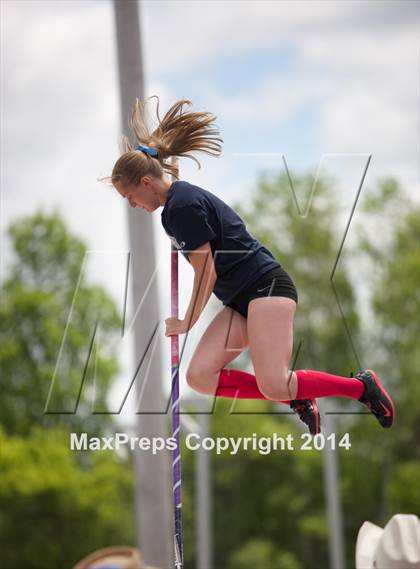 Thumbnail 1 in NYSPHSAA Track and Field Championships  photogallery.