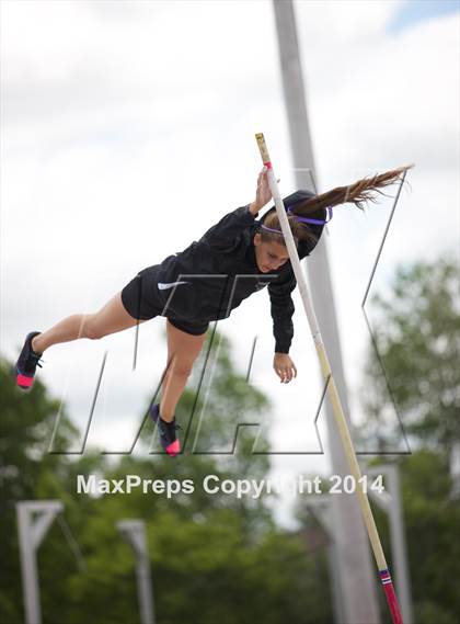Thumbnail 1 in NYSPHSAA Track and Field Championships  photogallery.