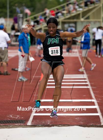 Thumbnail 2 in NYSPHSAA Track and Field Championships  photogallery.