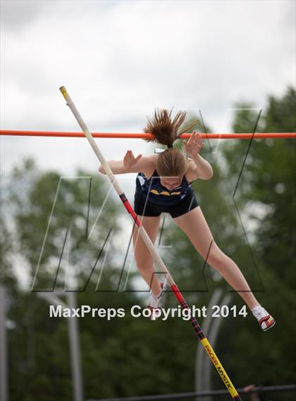 Thumbnail 1 in NYSPHSAA Track and Field Championships  photogallery.