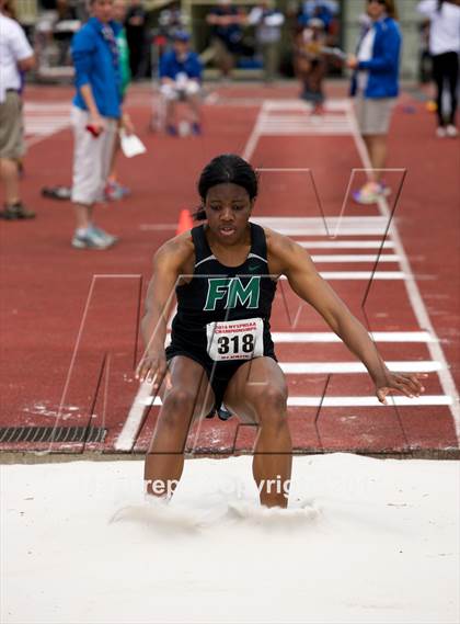 Thumbnail 3 in NYSPHSAA Track and Field Championships  photogallery.