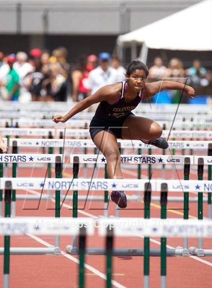 Thumbnail 3 in NYSPHSAA Track and Field Championships  photogallery.