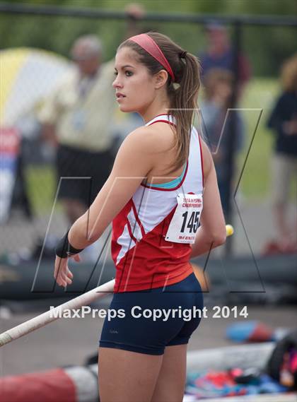 Thumbnail 2 in NYSPHSAA Track and Field Championships  photogallery.