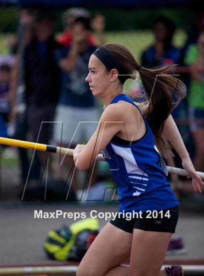 Thumbnail 3 in NYSPHSAA Track and Field Championships  photogallery.