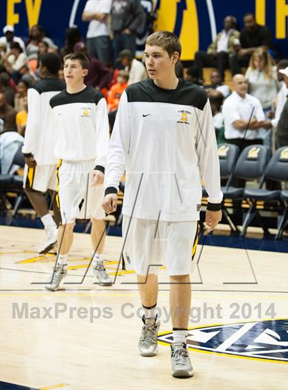 Thumbnail 1 in Bishop O'Dowd vs. Capital Christian (MaxPreps MLK Classic) photogallery.