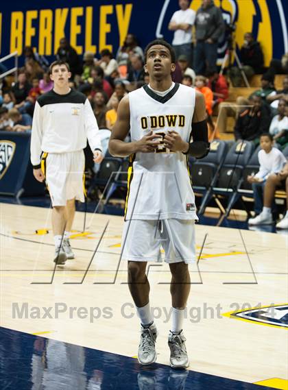 Thumbnail 1 in Bishop O'Dowd vs. Capital Christian (MaxPreps MLK Classic) photogallery.