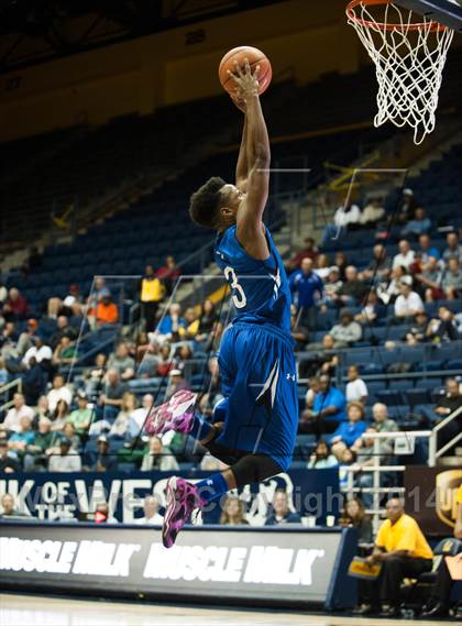 Thumbnail 3 in Bishop O'Dowd vs. Capital Christian (MaxPreps MLK Classic) photogallery.
