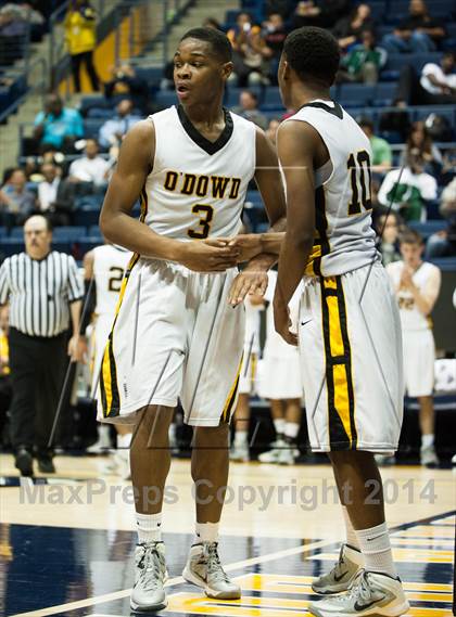 Thumbnail 3 in Bishop O'Dowd vs. Capital Christian (MaxPreps MLK Classic) photogallery.