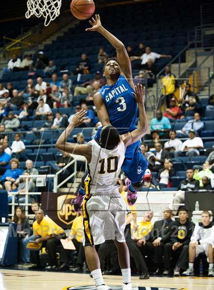 Thumbnail 1 in Bishop O'Dowd vs. Capital Christian (MaxPreps MLK Classic) photogallery.