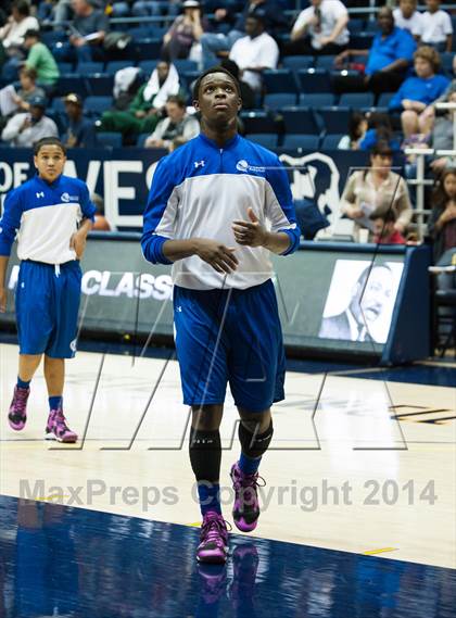 Thumbnail 2 in Bishop O'Dowd vs. Capital Christian (MaxPreps MLK Classic) photogallery.