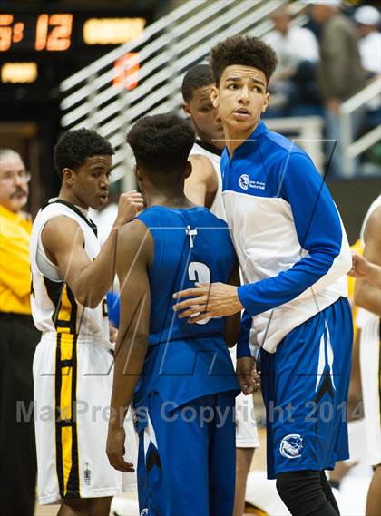 Thumbnail 1 in Bishop O'Dowd vs. Capital Christian (MaxPreps MLK Classic) photogallery.