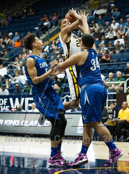 Thumbnail 2 in Bishop O'Dowd vs. Capital Christian (MaxPreps MLK Classic) photogallery.