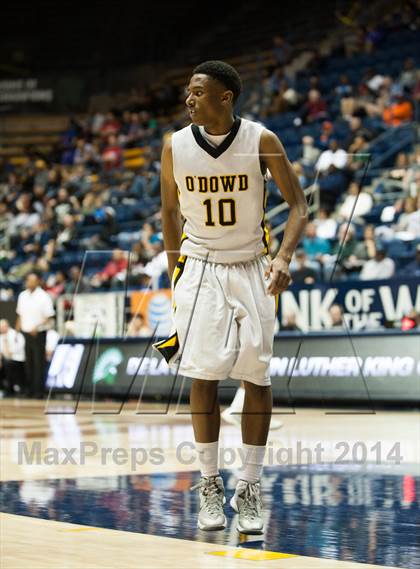 Thumbnail 3 in Bishop O'Dowd vs. Capital Christian (MaxPreps MLK Classic) photogallery.