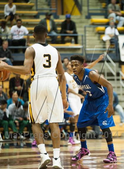 Thumbnail 2 in Bishop O'Dowd vs. Capital Christian (MaxPreps MLK Classic) photogallery.