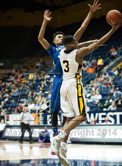 Thumbnail 1 in Bishop O'Dowd vs. Capital Christian (MaxPreps MLK Classic) photogallery.