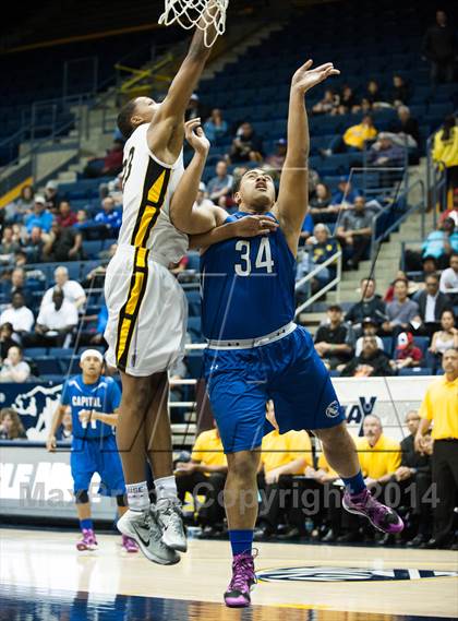 Thumbnail 1 in Bishop O'Dowd vs. Capital Christian (MaxPreps MLK Classic) photogallery.