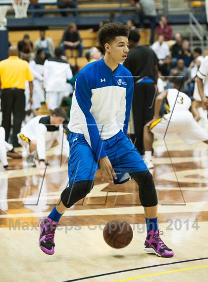 Thumbnail 3 in Bishop O'Dowd vs. Capital Christian (MaxPreps MLK Classic) photogallery.