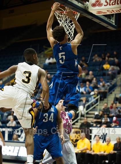 Thumbnail 2 in Bishop O'Dowd vs. Capital Christian (MaxPreps MLK Classic) photogallery.