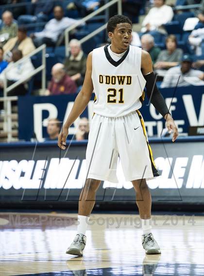 Thumbnail 1 in Bishop O'Dowd vs. Capital Christian (MaxPreps MLK Classic) photogallery.
