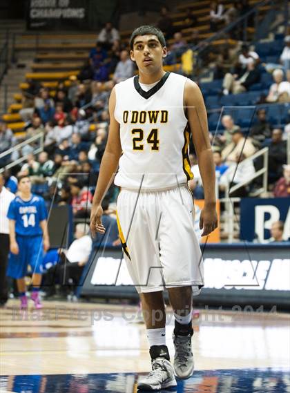 Thumbnail 1 in Bishop O'Dowd vs. Capital Christian (MaxPreps MLK Classic) photogallery.