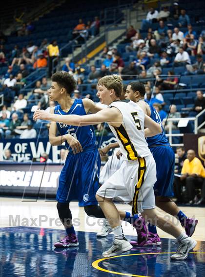 Thumbnail 1 in Bishop O'Dowd vs. Capital Christian (MaxPreps MLK Classic) photogallery.