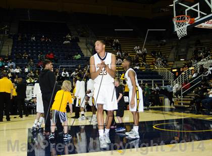 Thumbnail 3 in Bishop O'Dowd vs. Capital Christian (MaxPreps MLK Classic) photogallery.