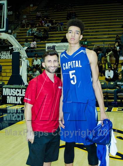 Thumbnail 1 in Bishop O'Dowd vs. Capital Christian (MaxPreps MLK Classic) photogallery.