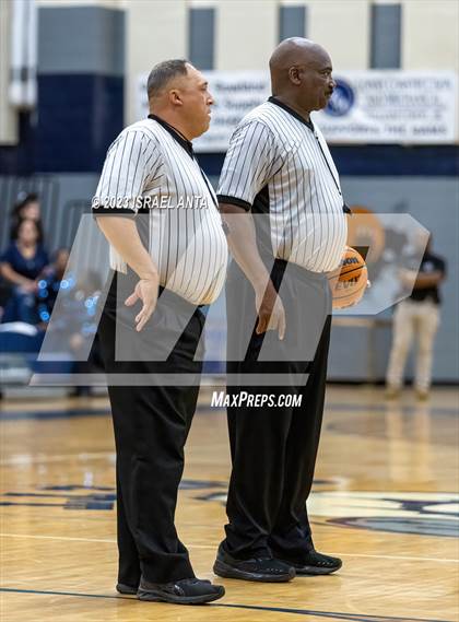 Thumbnail 2 in Southeast Raleigh @ Purnell Swett (NCHSAA 4A Round 1) photogallery.