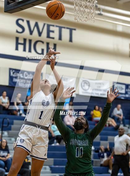 Thumbnail 2 in Southeast Raleigh @ Purnell Swett (NCHSAA 4A Round 1) photogallery.
