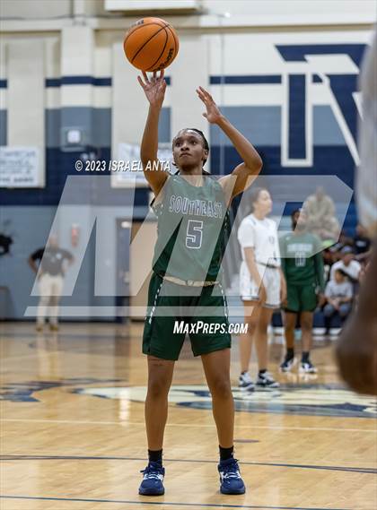 Thumbnail 3 in Southeast Raleigh @ Purnell Swett (NCHSAA 4A Round 1) photogallery.
