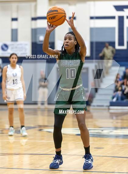 Thumbnail 2 in Southeast Raleigh @ Purnell Swett (NCHSAA 4A Round 1) photogallery.