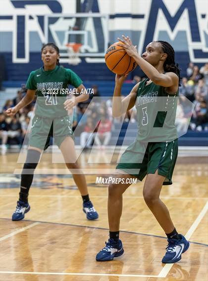 Thumbnail 2 in Southeast Raleigh @ Purnell Swett (NCHSAA 4A Round 1) photogallery.