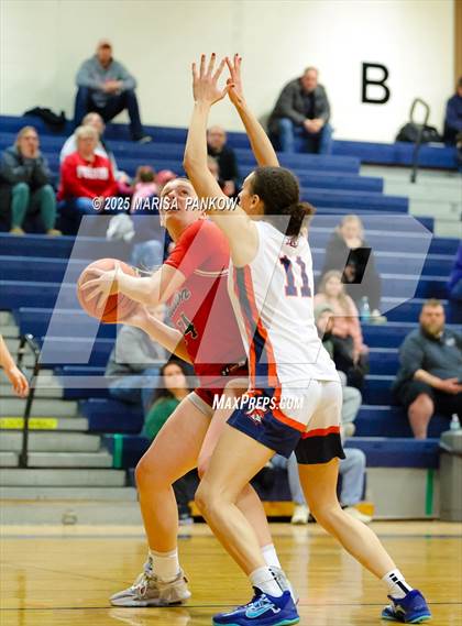 Thumbnail 1 in East Syracuse-Minoa vs Fulton photogallery.