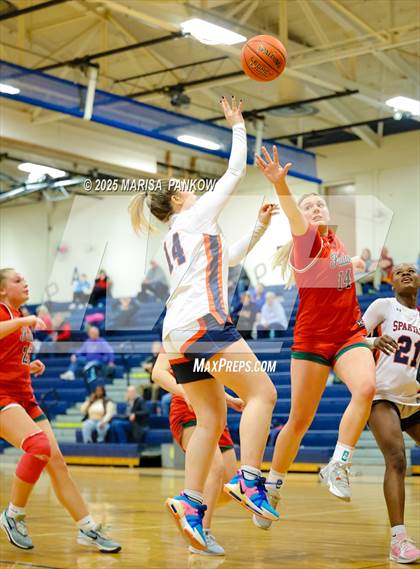 Thumbnail 3 in East Syracuse-Minoa vs Fulton photogallery.