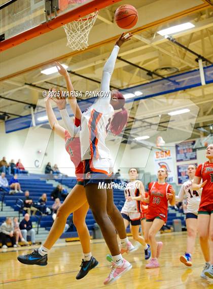 Thumbnail 1 in East Syracuse-Minoa vs Fulton photogallery.