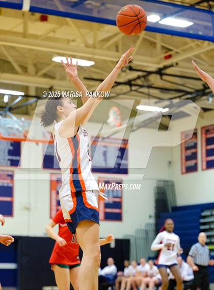 Thumbnail 3 in East Syracuse-Minoa vs Fulton photogallery.