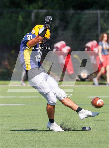 Thumbnail 2 in Buckingham Browne & Nichols @ Waltham (scrimmage) photogallery.