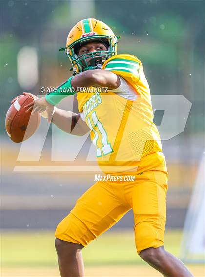 Thumbnail 3 in Rolesville @ Richmond Senior photogallery.