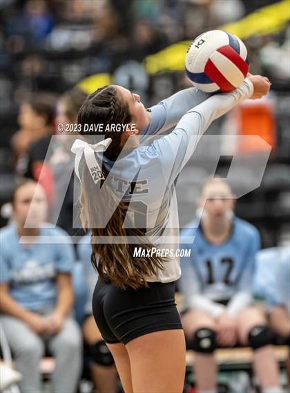 Thumbnail 2 in Escalante vs. Piute (UHSAA 1A 2nd Round) photogallery.