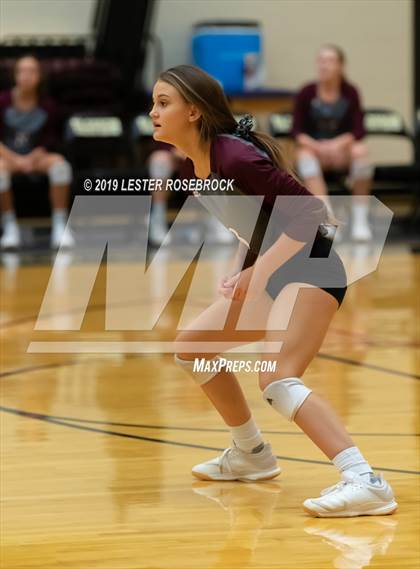 Thumbnail 1 in Industrial vs. Goliad ( UIL 3A Regional FInal Playoffs) photogallery.
