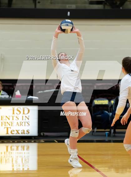Thumbnail 2 in Industrial vs. Goliad ( UIL 3A Regional FInal Playoffs) photogallery.