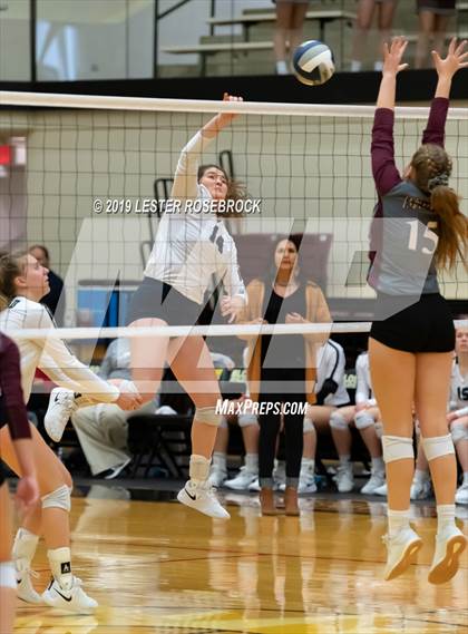 Thumbnail 2 in Industrial vs. Goliad ( UIL 3A Regional FInal Playoffs) photogallery.
