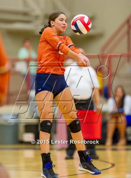 Thumbnail 1 in San Antonio Madison vs Warren photogallery.