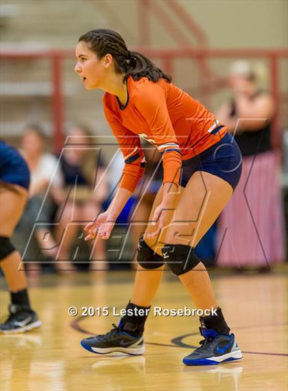 Thumbnail 2 in San Antonio Madison vs Warren photogallery.